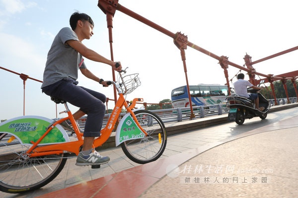 記者提前體驗(yàn)公共自行車:一小時內(nèi)輕松穿越市區(qū)